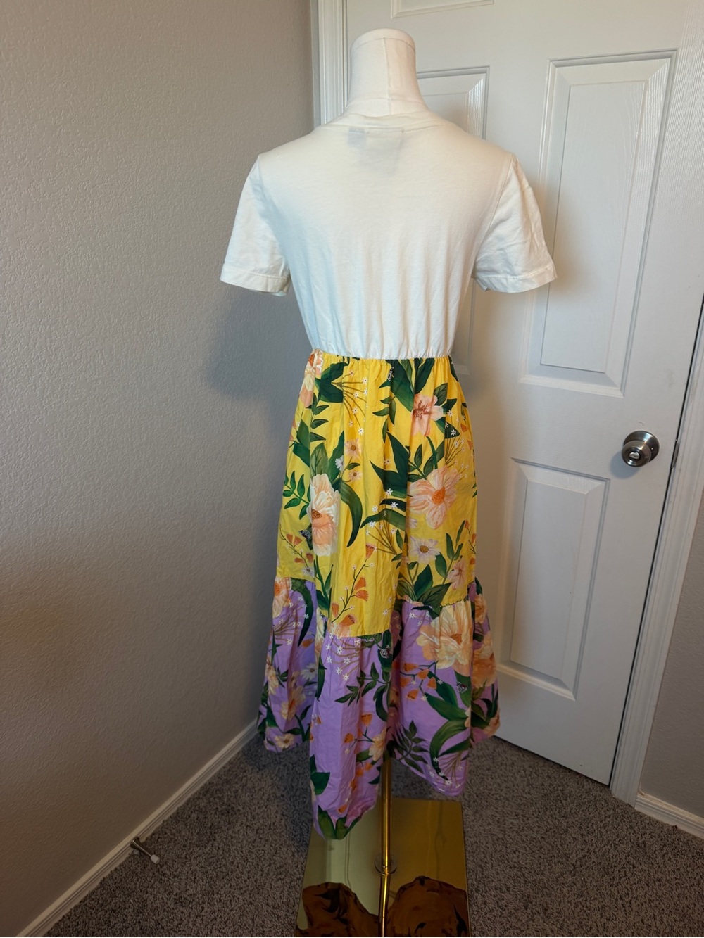 Farm Rio Tiered Maxi Shirt Dress features a graphic "Feita de Brasil" - Picture 4 of 6